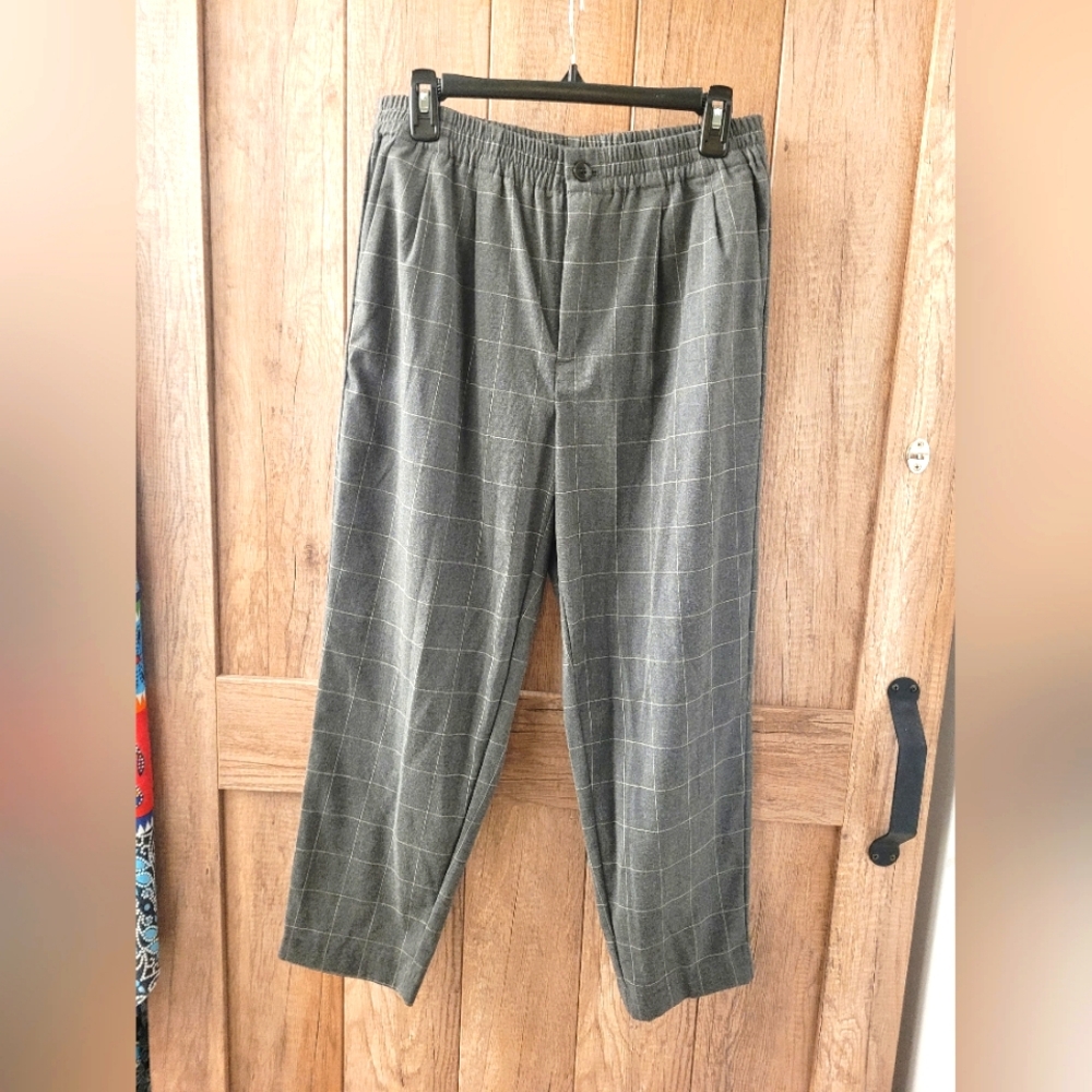 Madwell Grey Plaid, size Medium, super soft and loose